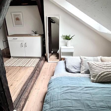 Loft Apartment Close To Metro Palmovka Прага Экстерьер фото