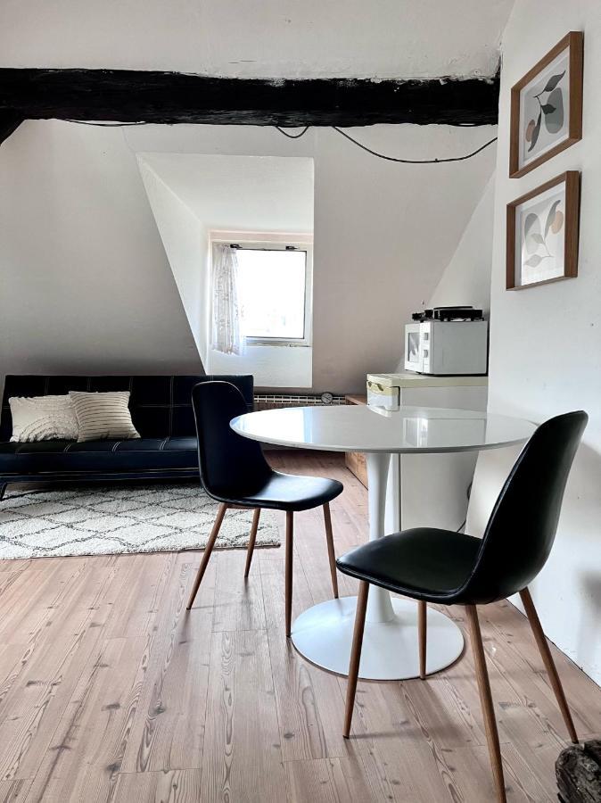 Loft Apartment Close To Metro Palmovka Прага Экстерьер фото